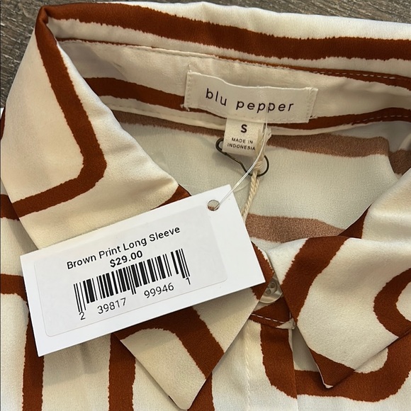 Geometric Patterned Shirt - Picture 3 of 5